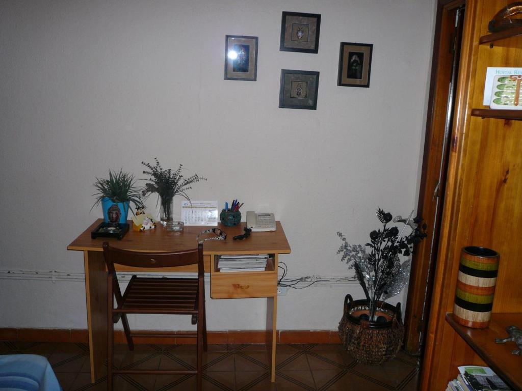 Hostal Berlin Madrid Exterior photo